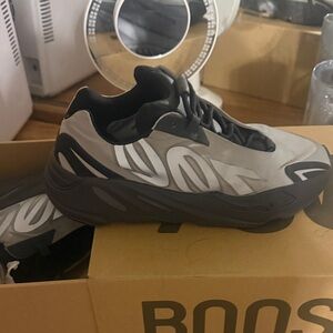 Yeezy Athletic Shoes in Gray and Black